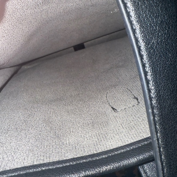 Stylish Black Crossbody Bag with Leopard Print Strap - Picture 3 of 7